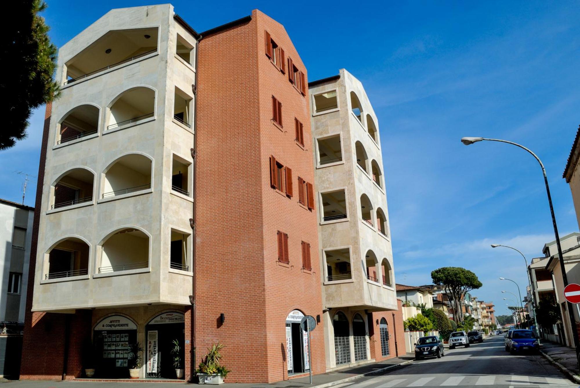 I Portici Appartamenti Marina di Grosseto Dış mekan fotoğraf
