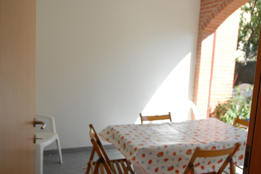 I Portici Appartamenti Marina di Grosseto Oda fotoğraf