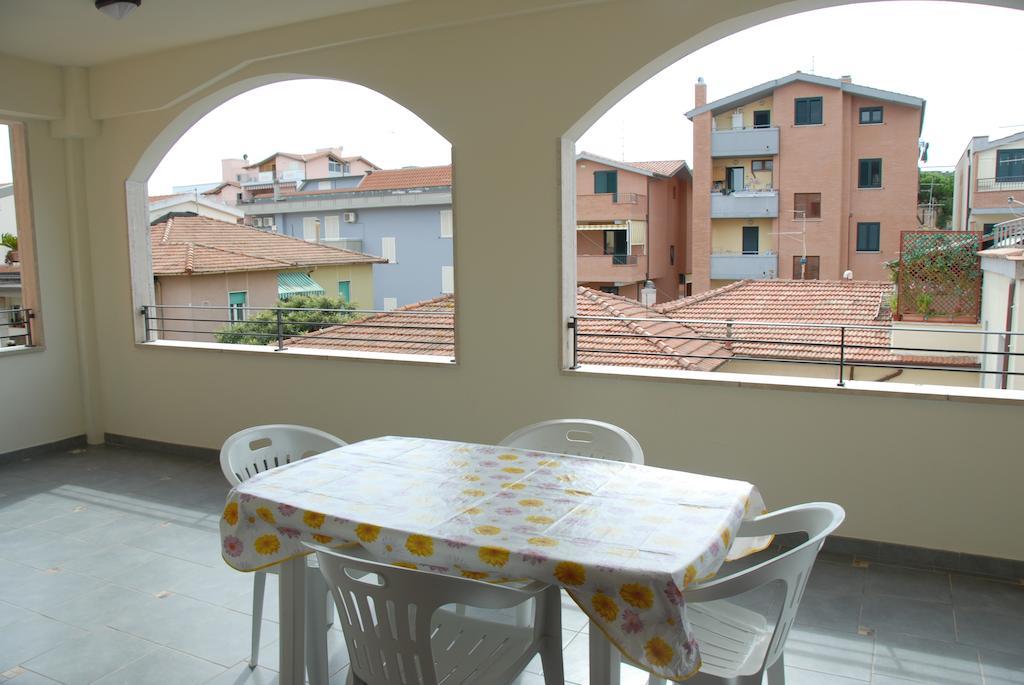 I Portici Appartamenti Marina di Grosseto Oda fotoğraf